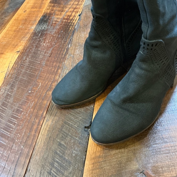 Vince Camuto Karinda Over The Knee Suede Boots Women’s Size 6 Black - Picture 6 of 15